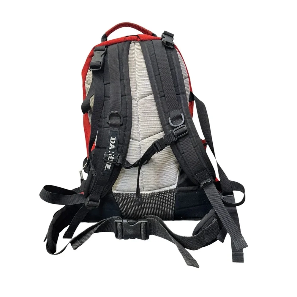 Dakine Day‎ Tripper Backpack Red Black Skateboard Carry Straps Technical Y2K Bag